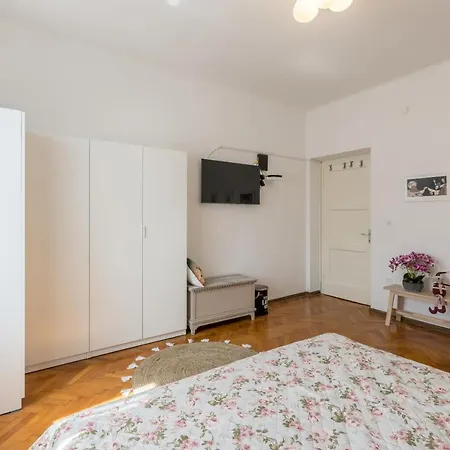 아파트 Noe And Joey 스플리트